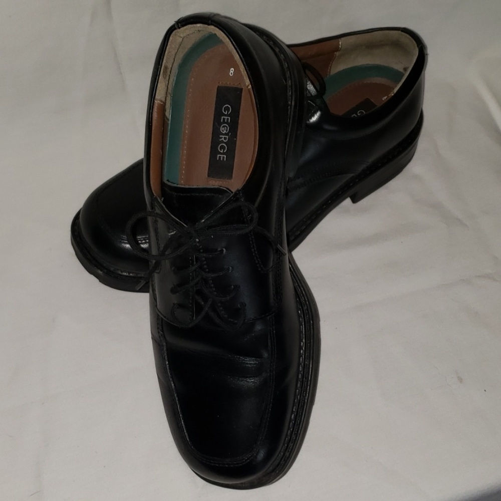 Men's black dress shoes
